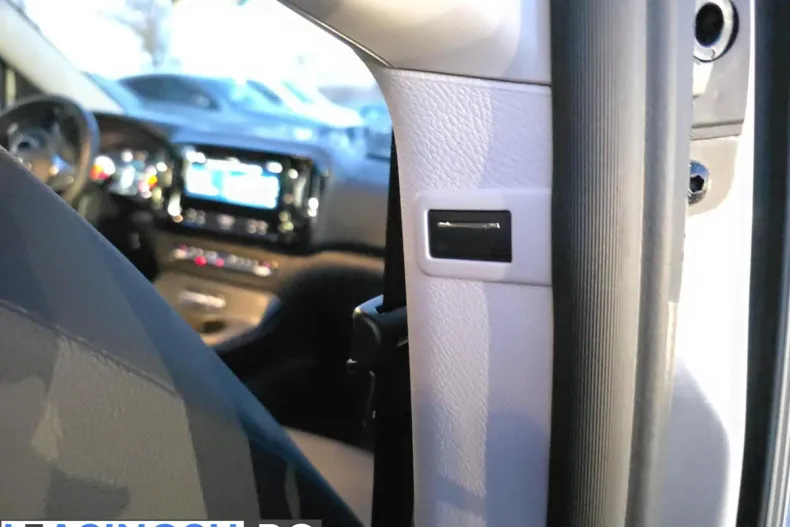 Mercedes-Benz Vito din 2024 cu 21.430 km - oferta MER202646 - foto 15