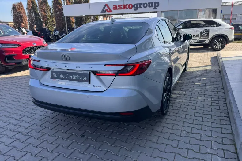 Toyota Camry din 2024 cu 14.890 km - oferta TOY202653 - foto 9