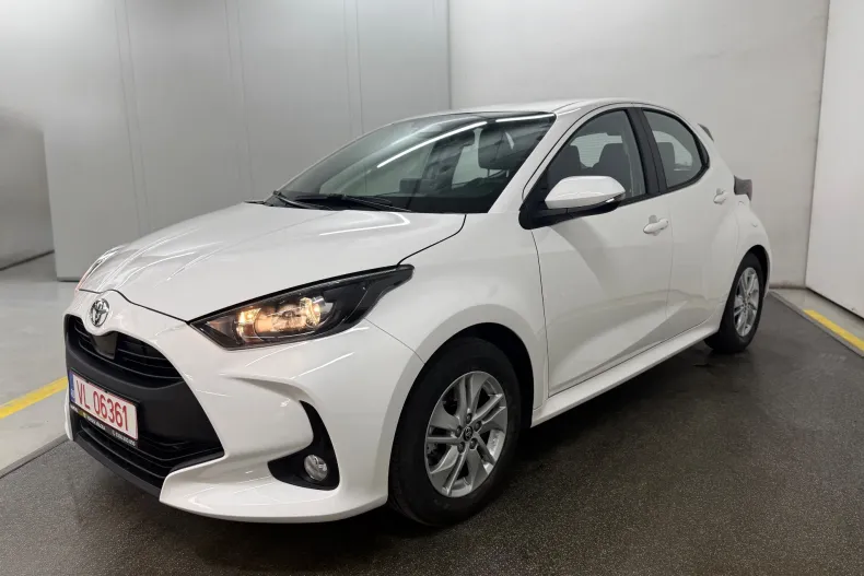 Toyota Yaris din 2025 cu 4.080 km - oferta TOY202661 - foto 2
