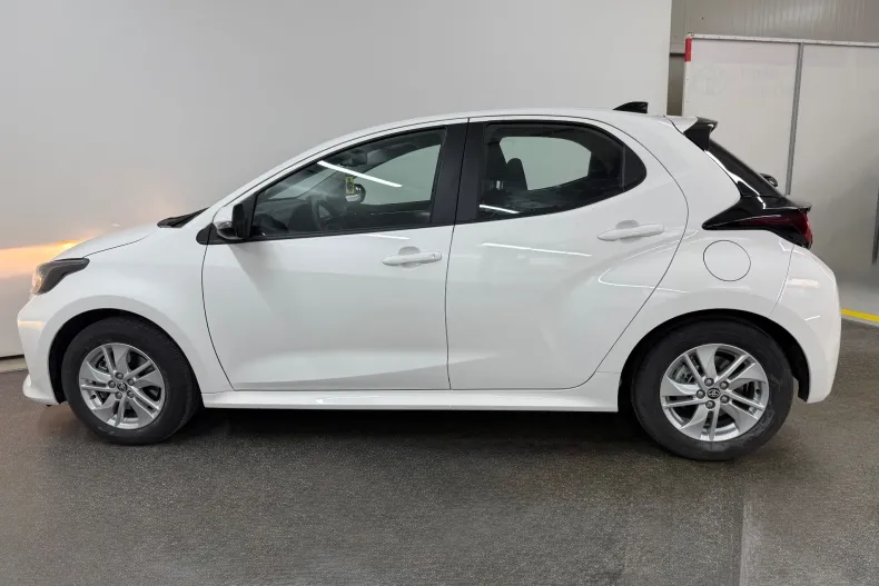 Toyota Yaris din 2025 cu 4.080 km - oferta TOY202661 - foto 4