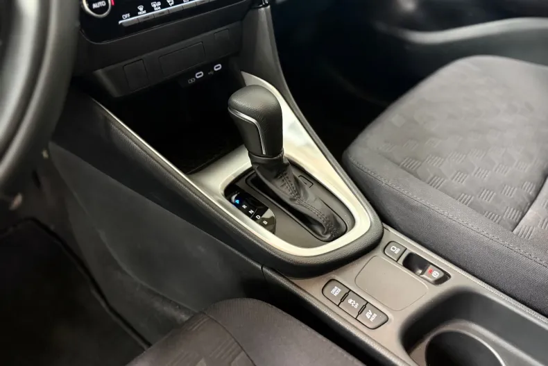 Toyota Yaris din 2025 cu 4.080 km - oferta TOY202661 - foto 8