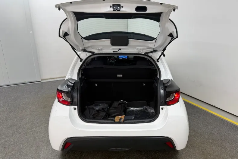 Toyota Yaris din 2025 cu 4.080 km - oferta TOY202661 - foto 17