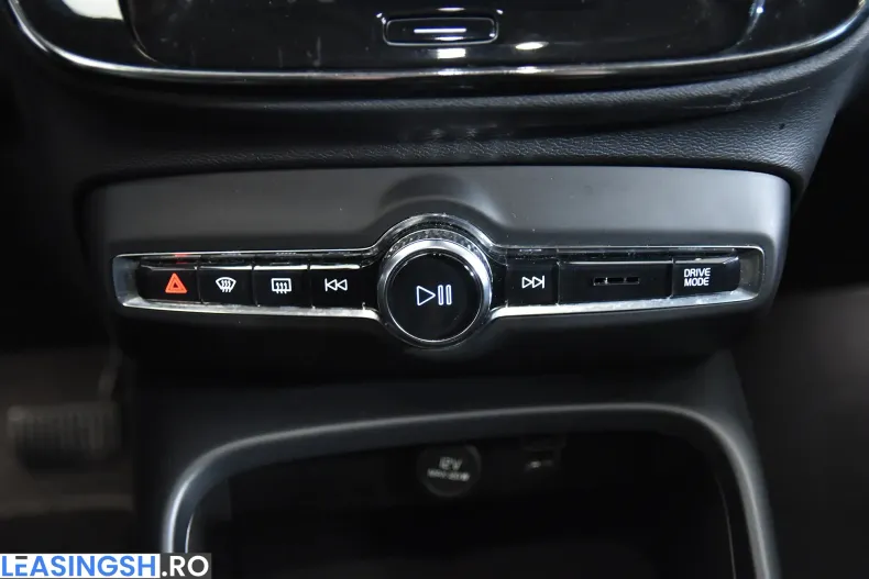 Volvo XC40 din 2021 cu 104.723 km - oferta VOL202686 - foto 17