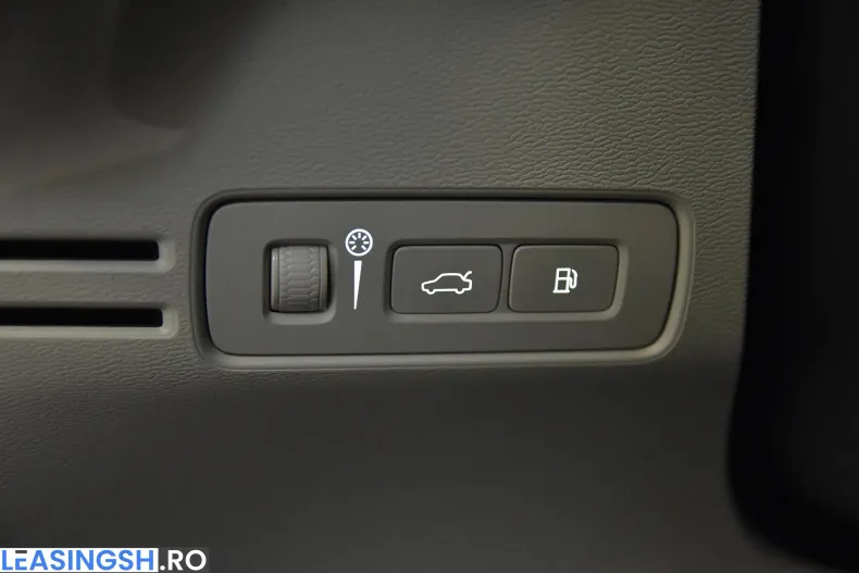 Volvo XC40 din 2023 cu 30.586 km - oferta VOL202688 - foto 15