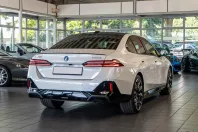 BMW 550e (Seria 5) din 2025 cu 27.972 km - oferta BMW202695 - foto 4