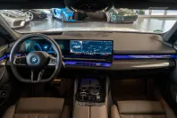 BMW 550e (Seria 5) din 2025 cu 27.972 km - oferta BMW202695 - foto 8