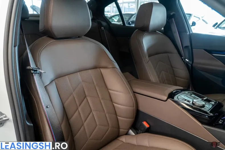 BMW 550e (Seria 5) din 2025 cu 27.972 km - oferta BMW202695 - foto 17