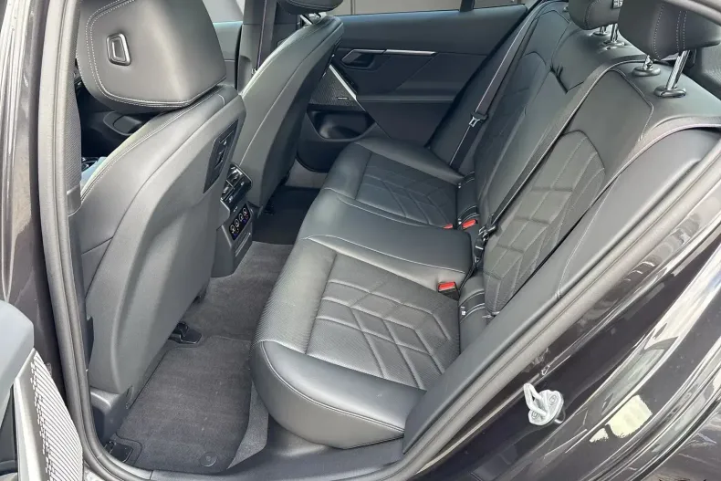 BMW 540d (Seria 5) din 2025 cu 27.361 km - oferta BMW202696 - foto 17