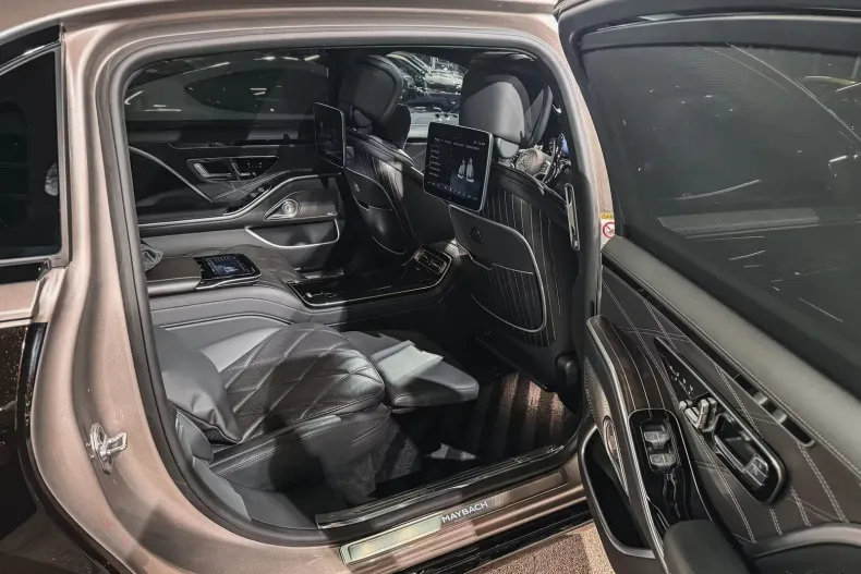 Mercedes-Benz S Maybach din 2025 cu 17.000 km - oferta MER202704 - foto 12