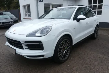 Porsche Cayenne din 2022 - oferta POR202716