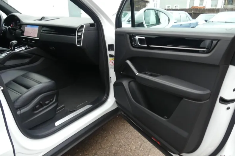 Porsche Cayenne din 2022 cu 66.000 km - oferta POR202716 - foto 14