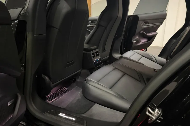 Porsche Taycan din 2022 cu 41.500 km - oferta POR202717 - foto 21