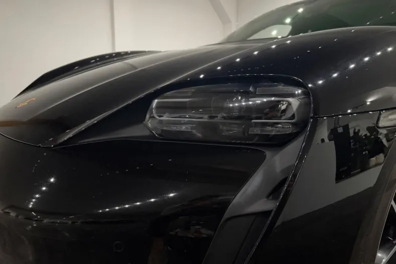 Porsche Taycan din 2022 cu 41.500 km - oferta POR202717 - foto 26