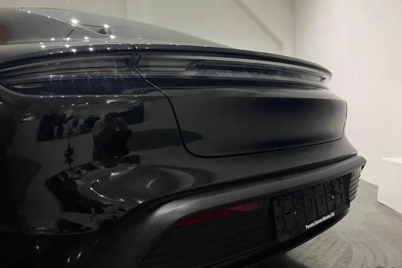 Porsche Taycan din 2022 cu 41.500 km - oferta POR202717 - foto 31