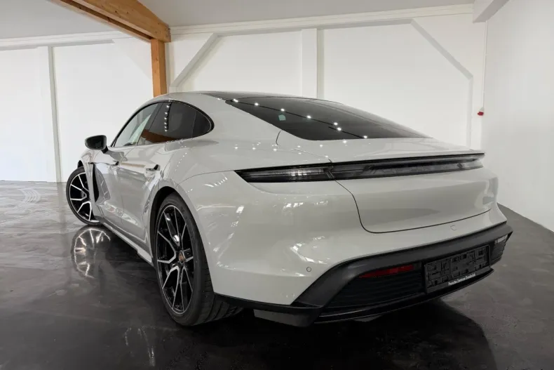 Porsche Taycan din 2023 cu 62.500 km - oferta POR202718 - foto 6