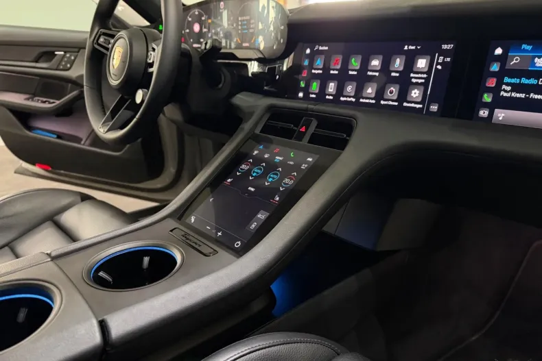 Porsche Taycan din 2023 cu 62.500 km - oferta POR202718 - foto 8