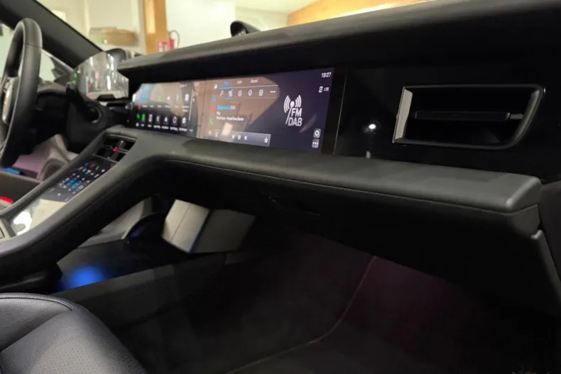 Porsche Taycan din 2023 cu 62.500 km - oferta POR202718 - foto 9