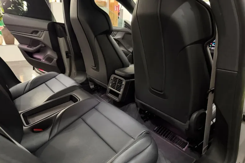 Porsche Taycan din 2023 cu 62.500 km - oferta POR202718 - foto 20