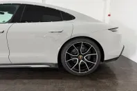 Porsche Taycan din 2023 cu 62.500 km - oferta POR202718 - foto 28