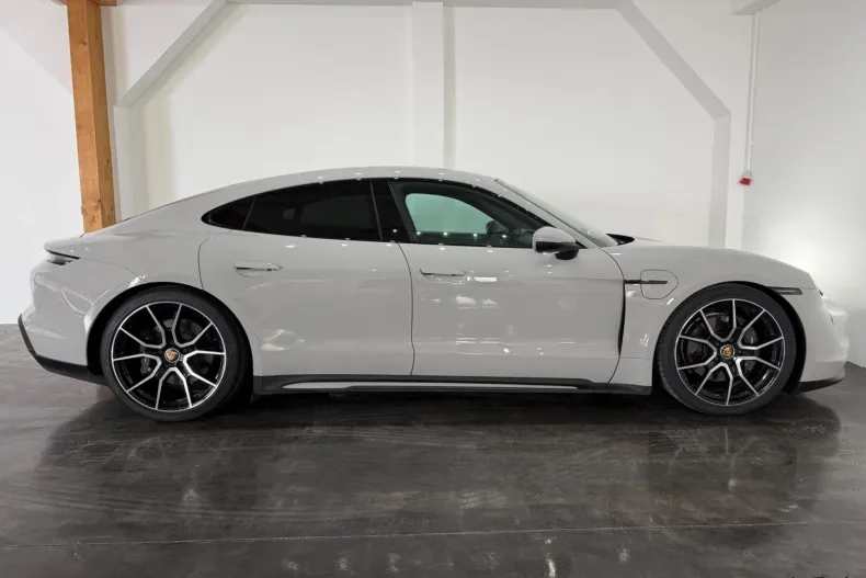 Porsche Taycan din 2023 cu 62.500 km - oferta POR202718 - foto 29