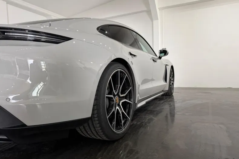Porsche Taycan din 2023 cu 62.500 km - oferta POR202718 - foto 32