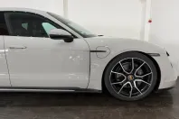 Porsche Taycan din 2023 cu 62.500 km - oferta POR202718 - foto 34
