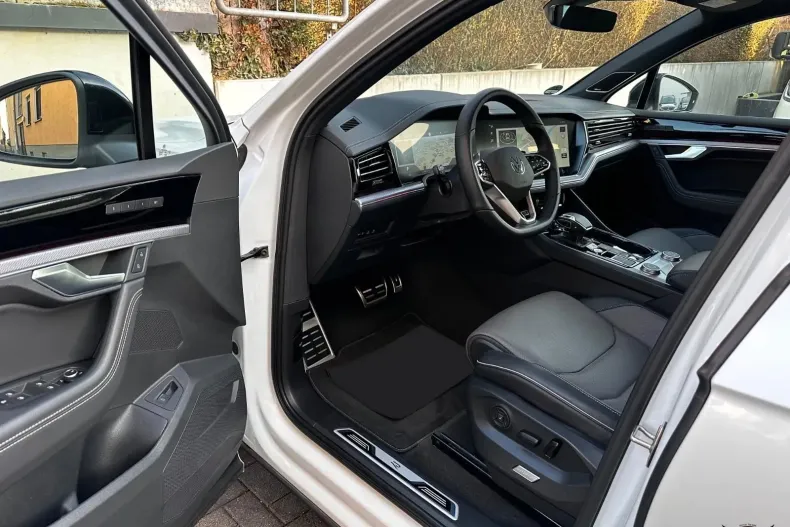 Volkswagen Touareg din 2023 cu 56.000 km - oferta VOL202725 - foto 10