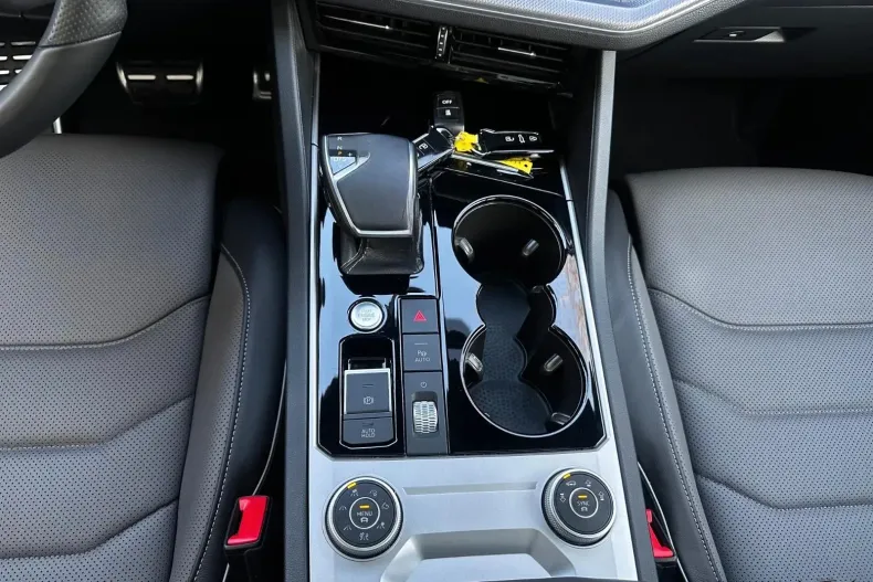 Volkswagen Touareg din 2023 cu 56.000 km - oferta VOL202725 - foto 28