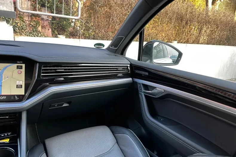 Volkswagen Touareg din 2023 cu 56.000 km - oferta VOL202725 - foto 30