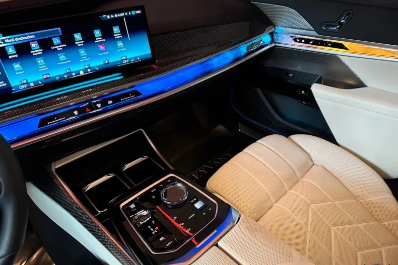 BMW 740d (Seria 7) din 2024 cu 26.715 km - oferta BMW202726 - foto 10