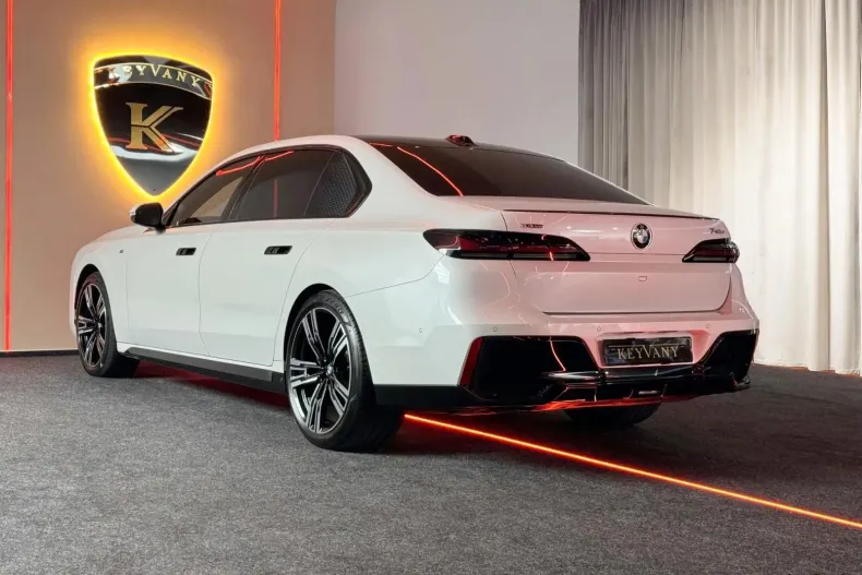 BMW 740d (Seria 7) din 2024 cu 26.715 km - oferta BMW202726 - foto 15