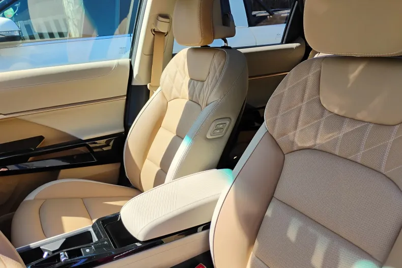 Ssangyong Actyon din 2025 cu 8.800 km - oferta SSA202738 - foto 4