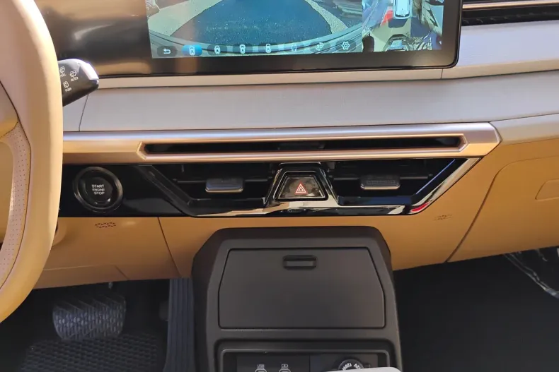 Ssangyong Actyon din 2025 cu 8.800 km - oferta SSA202738 - foto 10