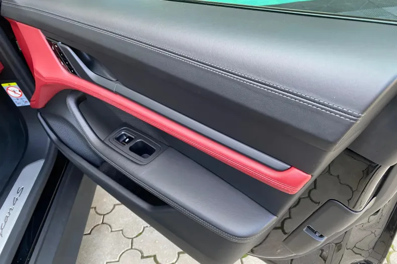 Porsche Taycan din 2021 cu 74.000 km - oferta POR202739 - foto 37