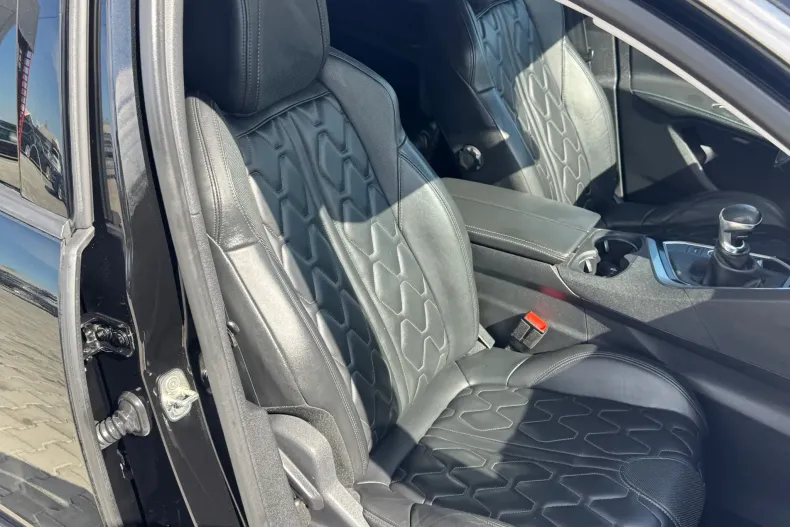 Peugeot 5008 din 2021 cu 170.190 km - oferta PEU202742 - foto 25