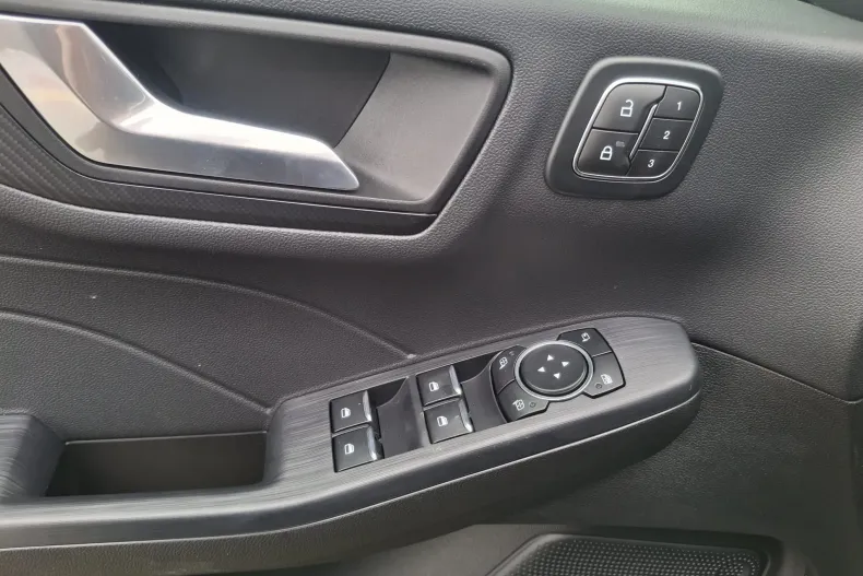 Ford Kuga din 2025 cu 1.000 km - oferta FOR202745 - foto 13