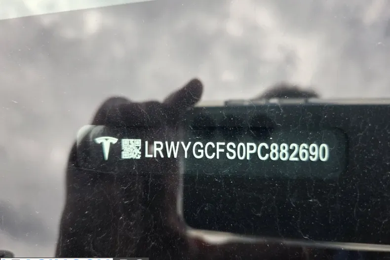 Tesla Model Y din 2023 cu 50.093 km - oferta TES202747 - foto 5