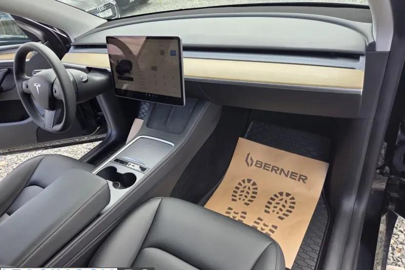 Tesla Model Y din 2023 cu 50.093 km - oferta TES202747 - foto 9