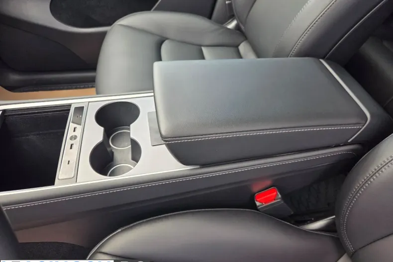 Tesla Model Y din 2023 cu 50.093 km - oferta TES202747 - foto 18