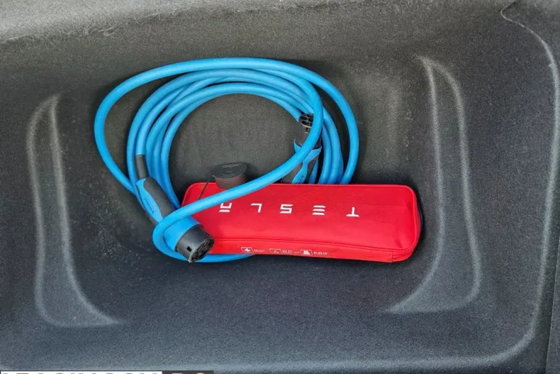 Tesla Model Y din 2023 cu 50.093 km - oferta TES202747 - foto 37