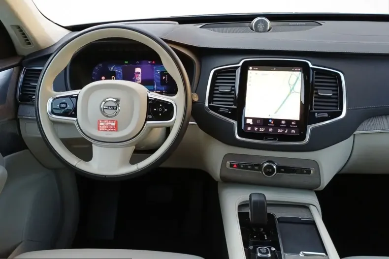 Volvo XC90 din 2023 cu 37.243 km - oferta VOL202755 - foto 10