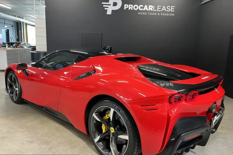 Ferrari SF90 din 2022 cu 5.000 km - oferta FER202756 - foto 3