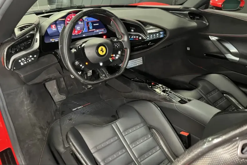 Ferrari SF90 din 2022 cu 5.000 km - oferta FER202756 - foto 4