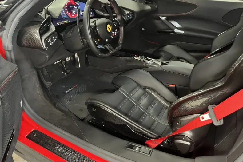 Ferrari SF90 din 2022 cu 5.000 km - oferta FER202756 - foto 5