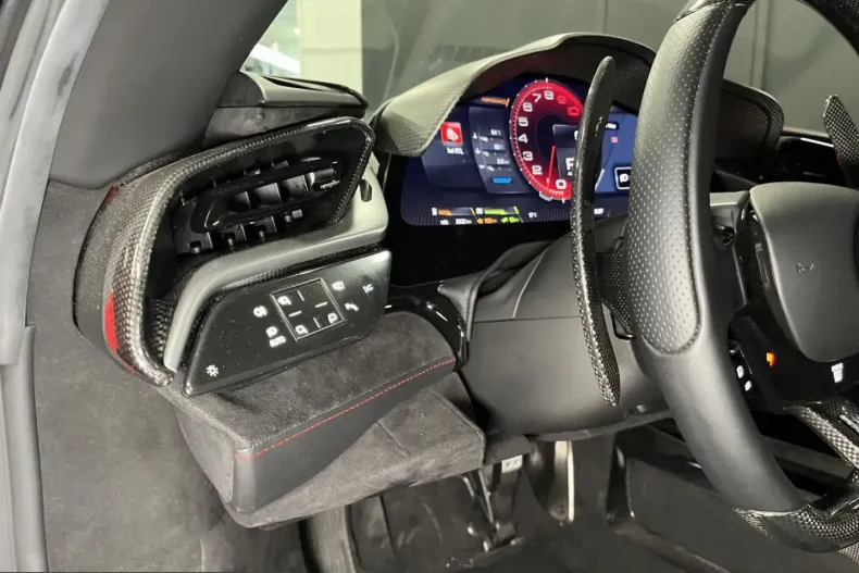 Ferrari SF90 din 2022 cu 5.000 km - oferta FER202756 - foto 8