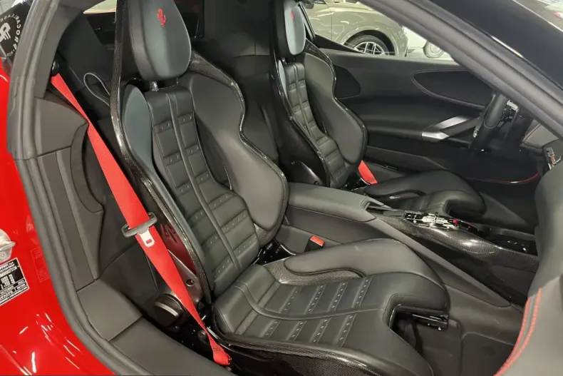 Ferrari SF90 din 2022 cu 5.000 km - oferta FER202756 - foto 12