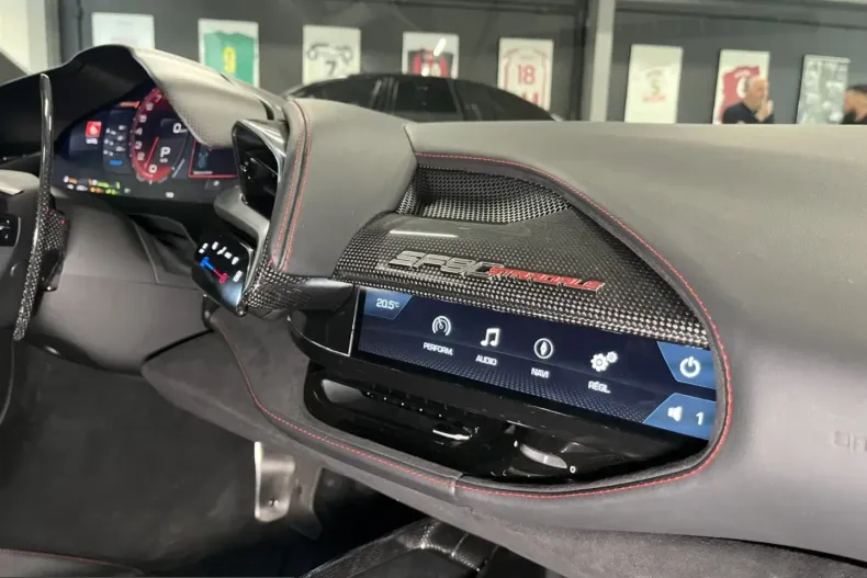 Ferrari SF90 din 2022 cu 5.000 km - oferta FER202756 - foto 13