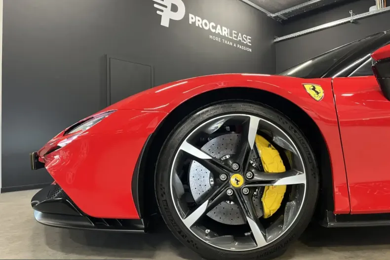 Ferrari SF90 din 2022 cu 5.000 km - oferta FER202756 - foto 17