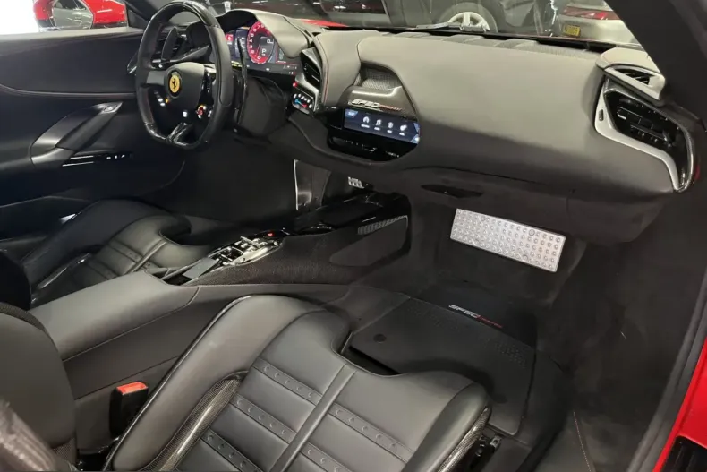 Ferrari SF90 din 2022 cu 5.000 km - oferta FER202756 - foto 22