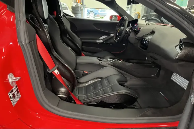 Ferrari SF90 din 2022 cu 5.000 km - oferta FER202756 - foto 23